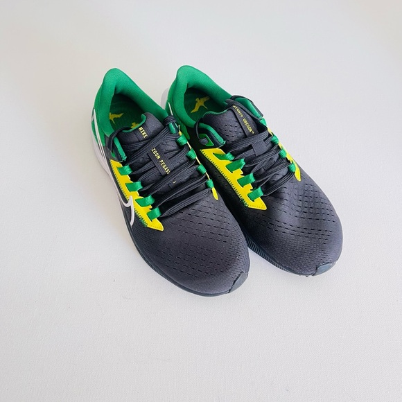 Nike Air Zoom Pegasus 38 Oregon Ducks Green Yellow Youth Running Shoes 3.5 New